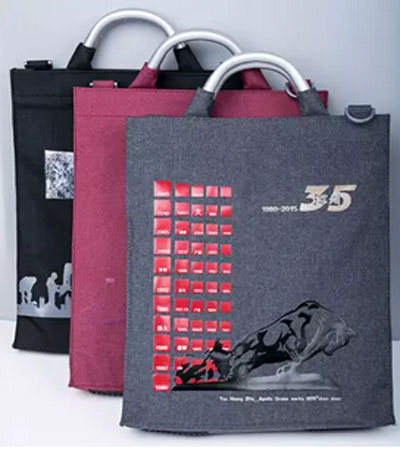 2015年“深圳•金鳳凰”工藝品創(chuàng)新設(shè)計(jì)獎(jiǎng)金獎(jiǎng)